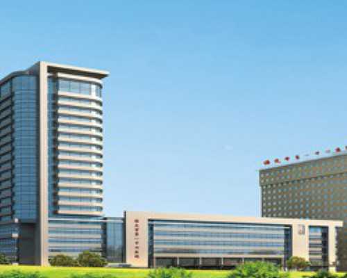 重庆女婴遭拒诊12小时后不治身亡，呼吁尽快立法